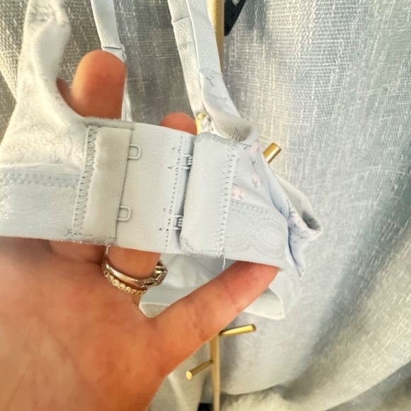 NWT Warners Cloud 9 Bra Womens 32C Super Soft Wireless Lift Convertible Comfy - Picture 5 of 7